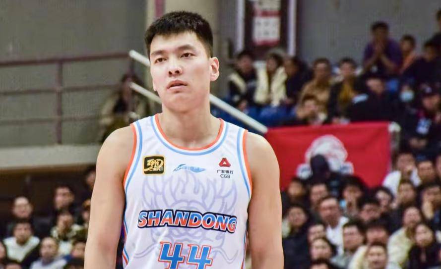 爆发群殴事件,CBA联赛再次风波不断 爆发群殴事件,CBA联赛再次风波不断