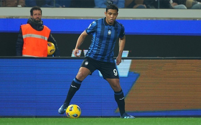 亚特兰大客场斩获三分,球队士气高涨 亚特兰大客场斩获三分,球队士气高涨