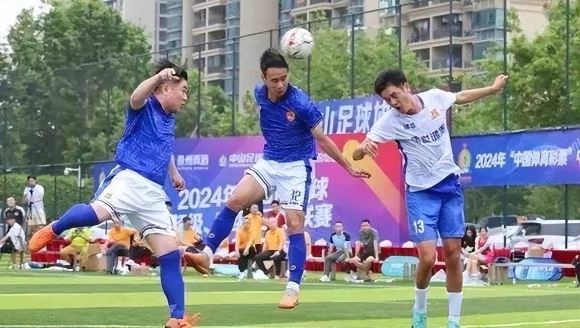 巴西队球员在比赛中展现出出色技术 巴西队球员在比赛中展现出出色技术