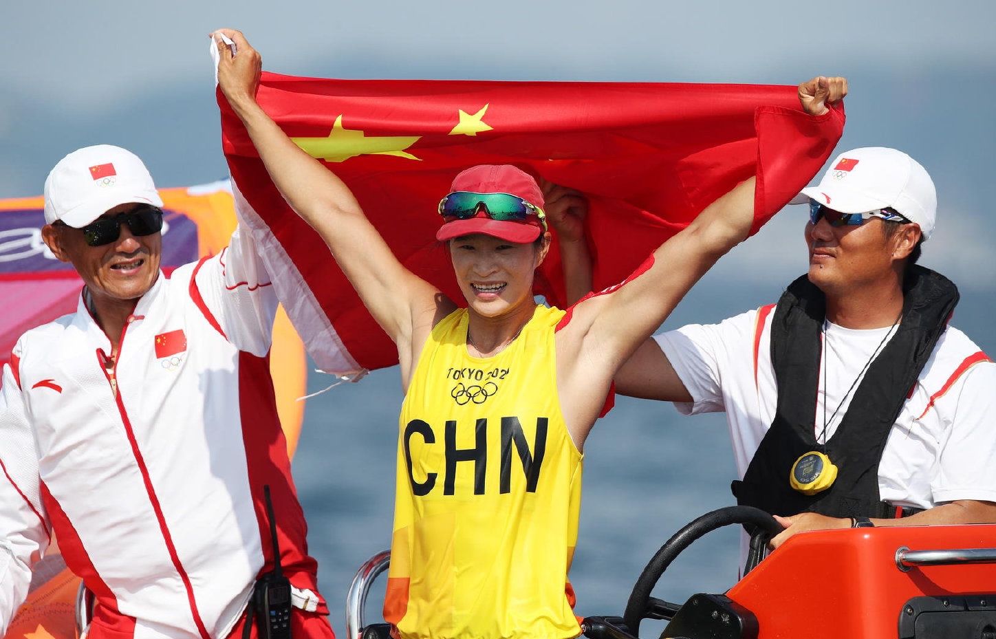 瑞士队在帆船比赛中获得铜牌的简单介绍 瑞士队在帆船比赛中获得铜牌的简单介绍