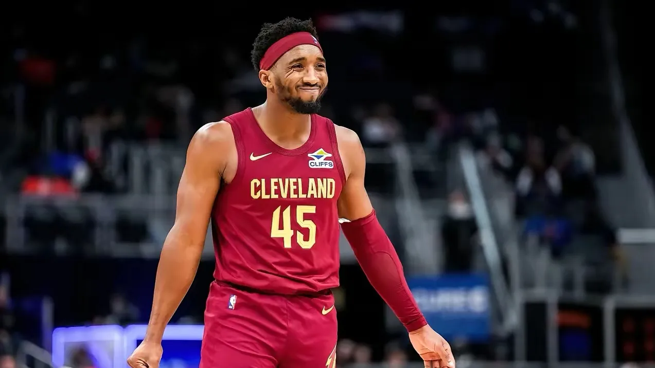 爵士击败火箭:米切尔关键时刻绝杀 爵士击败火箭:米切尔关键时刻绝杀