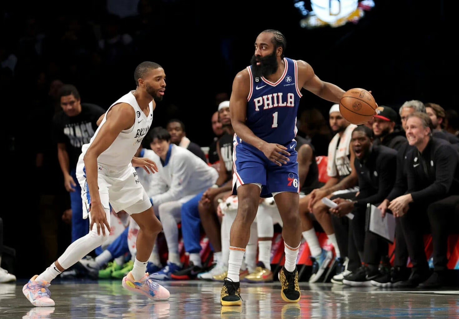 火箭客场大胜篮网,哈登再次砍下40分 火箭客场大胜篮网,哈登再次砍下40分