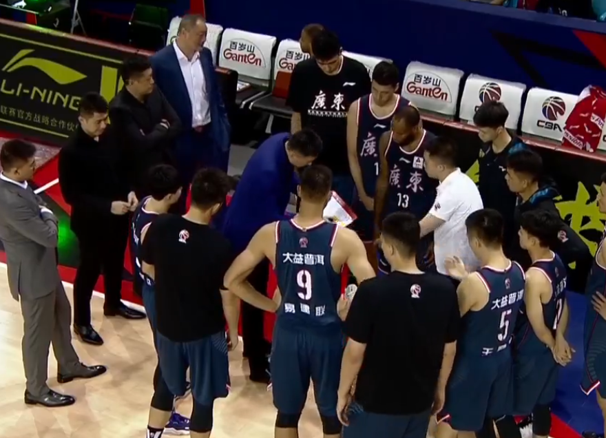 易建联砍下35分16板,广东不敌北京遭遇两连败 易建联砍下35分16板,广东不敌北京遭遇两连败